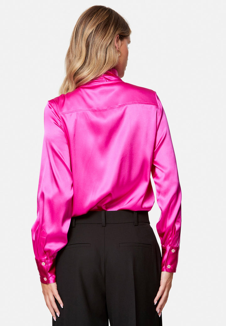 Woman wearing Silk Pussybow Blouse