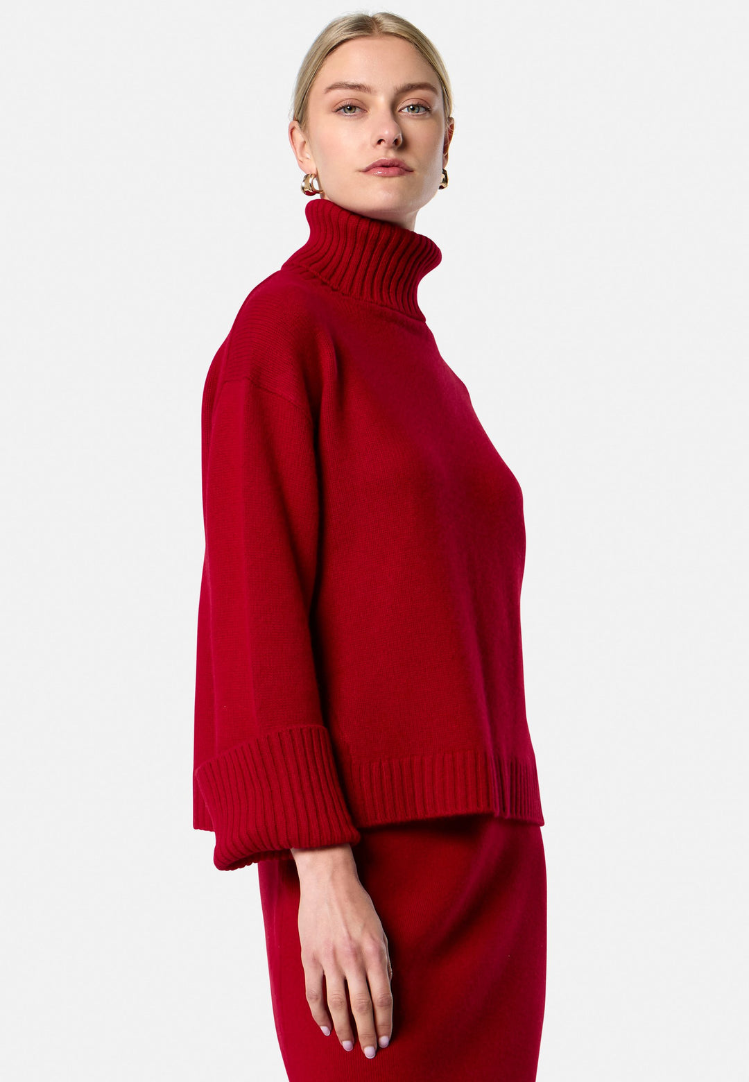 Carol Chunky Ruby Red Cashmere Roll-Neck Sweater