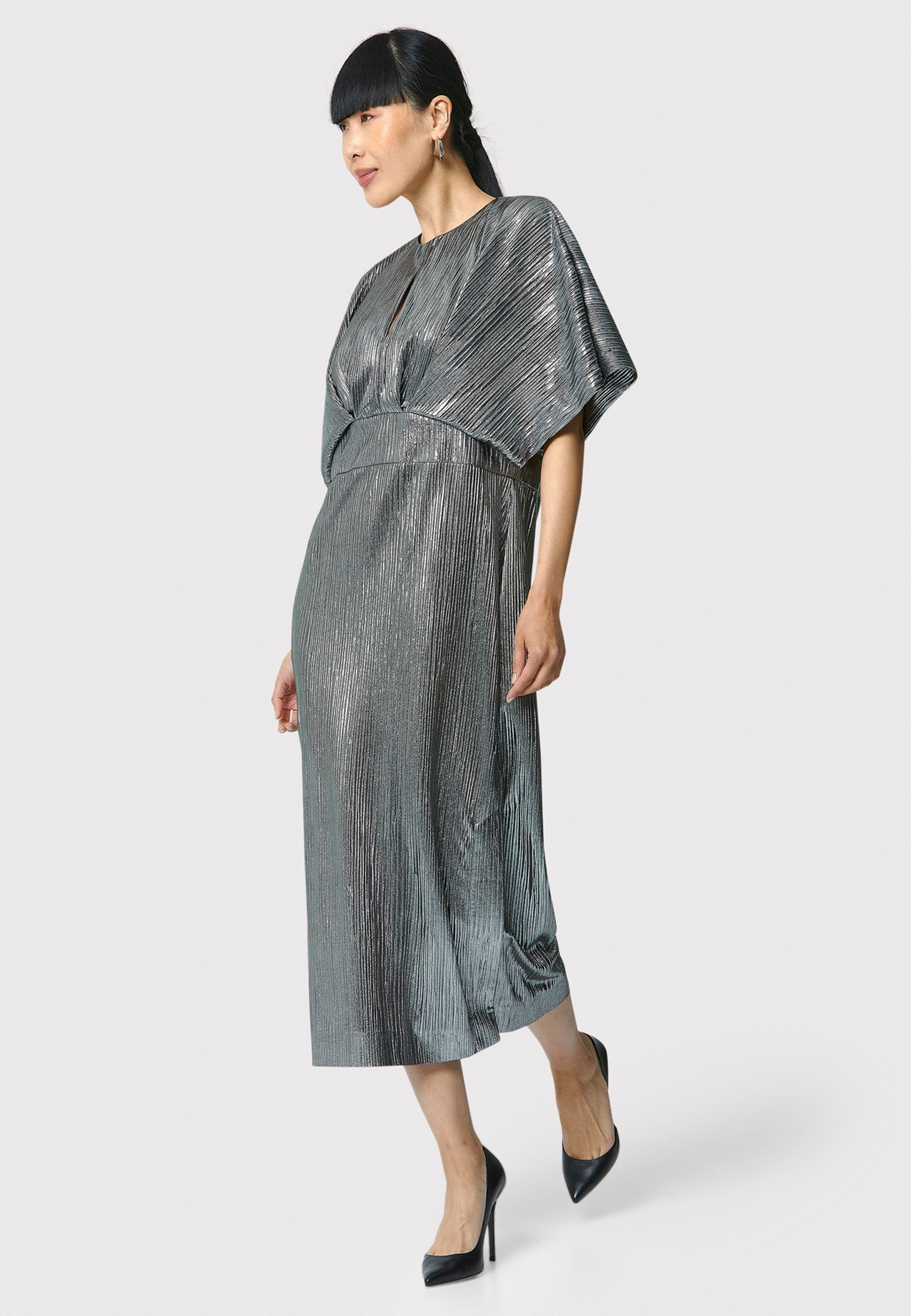 ワンピース laubeblanc flare pleats dress SilverGray Eabha Silver Pleat Dress – Helen McAlinden
