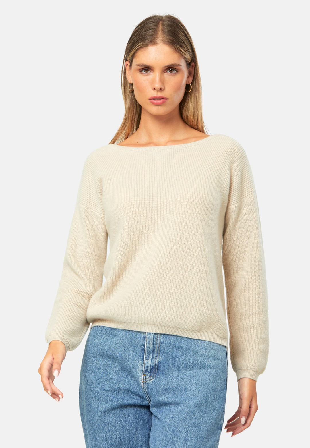 A versatile, reversible cardigan you can wear buttoned at the front or back, or pair with the matching Marlena top. Spun from pure cashmere with a plush, cloud-soft handle, it features a neat crew neckline, dropped shoulders and an easy, hip-skimming fit finished with fine rib trims.