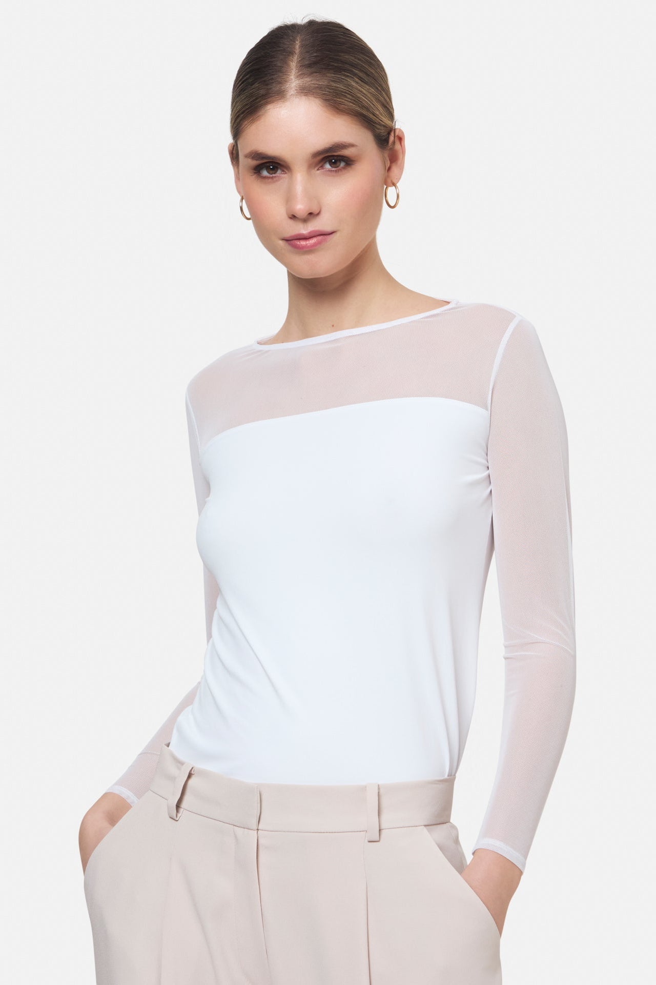 Aaliyah White Top – Helen McAlinden