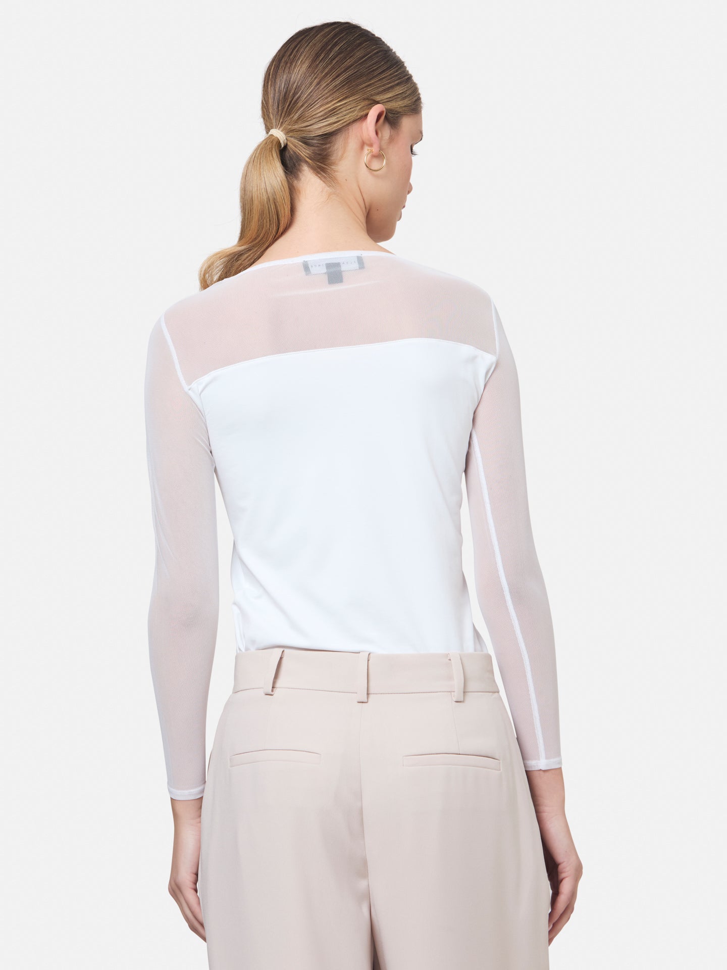 Aaliyah White Top – Helen McAlinden