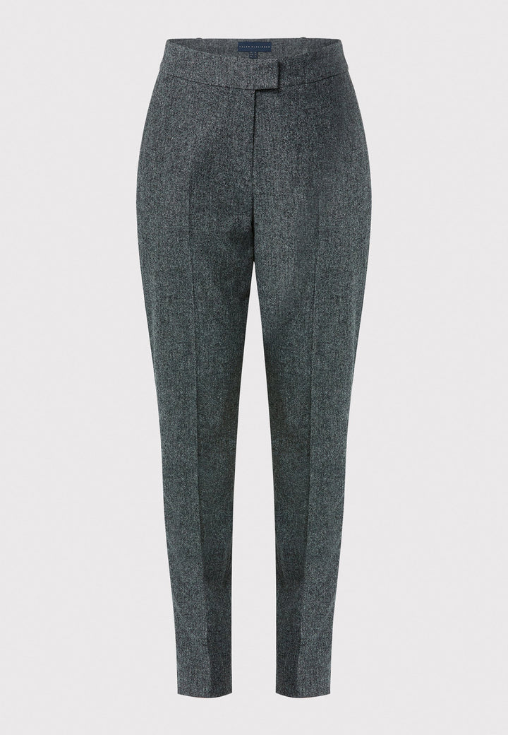 Introducing Jill in charcoal grey, made from a soft-touch wool blend. These classic narrow-leg trousers have a sleek, tailored fit and ankle-grazing length. The clean front sits naturally at the waist, with stylish details like a jet pocket and slit hem. Pair with the Cassie Charcoal Grey Blazer.