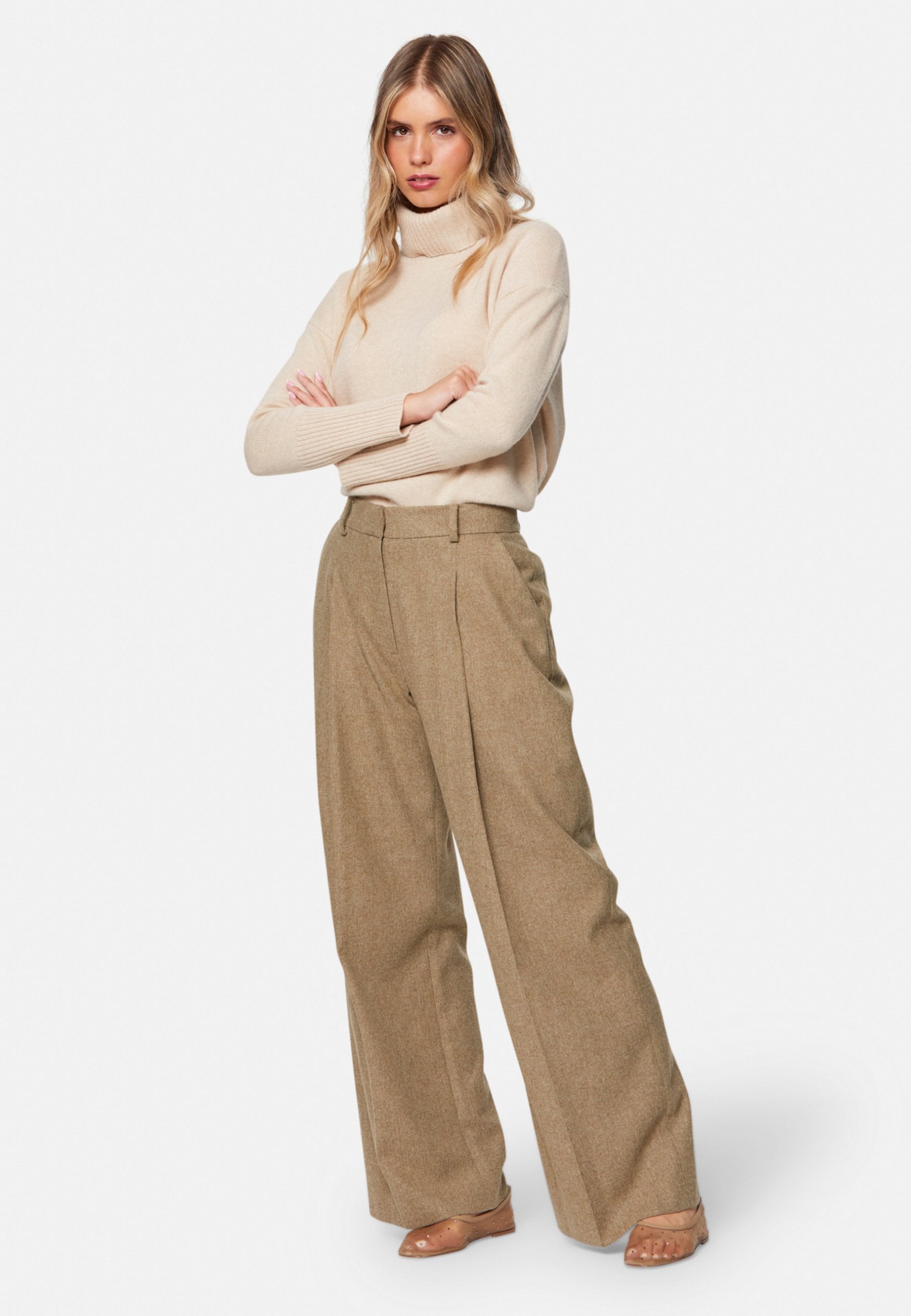 Lyra Soft Umber Trousers – Helen McAlinden