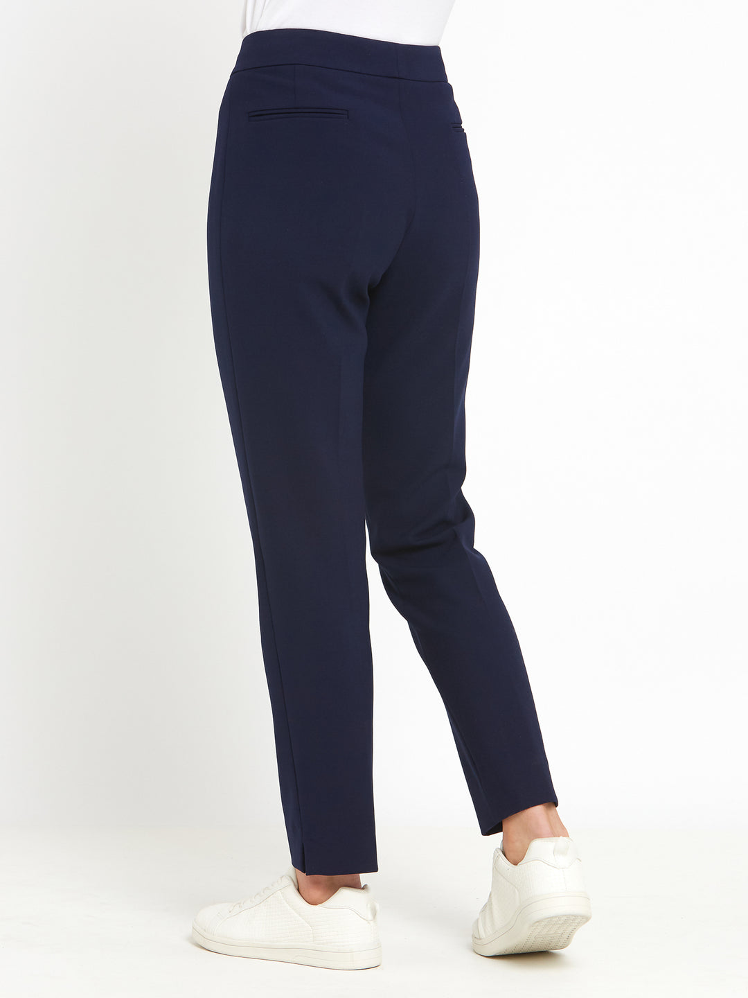 Jill is back! Investment worthy, neat narrow leg trouser with a hint of stretch. A wardrobe staple and HMcA classic, here in a sophisticated navy shade.