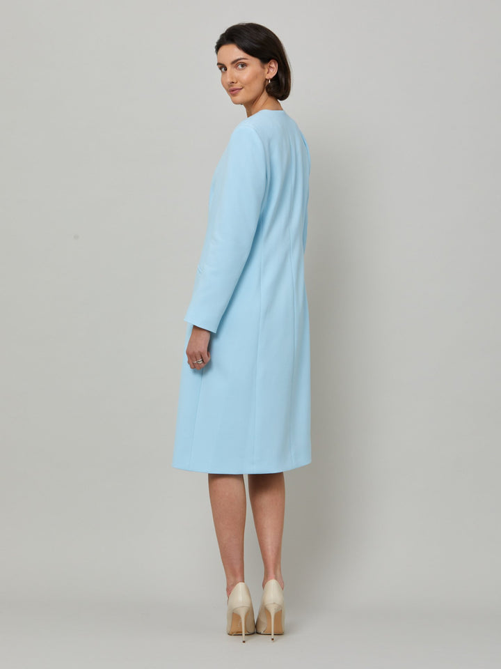 Meet Julia, the ultimate guest coat in vibrant sky blue. Body skimming silhouette, jewel neckline and elegant scallop front conceals a zip fastening. Attending a summer wedding? Mother of the bride? Heading to the races? This is the dress for you.