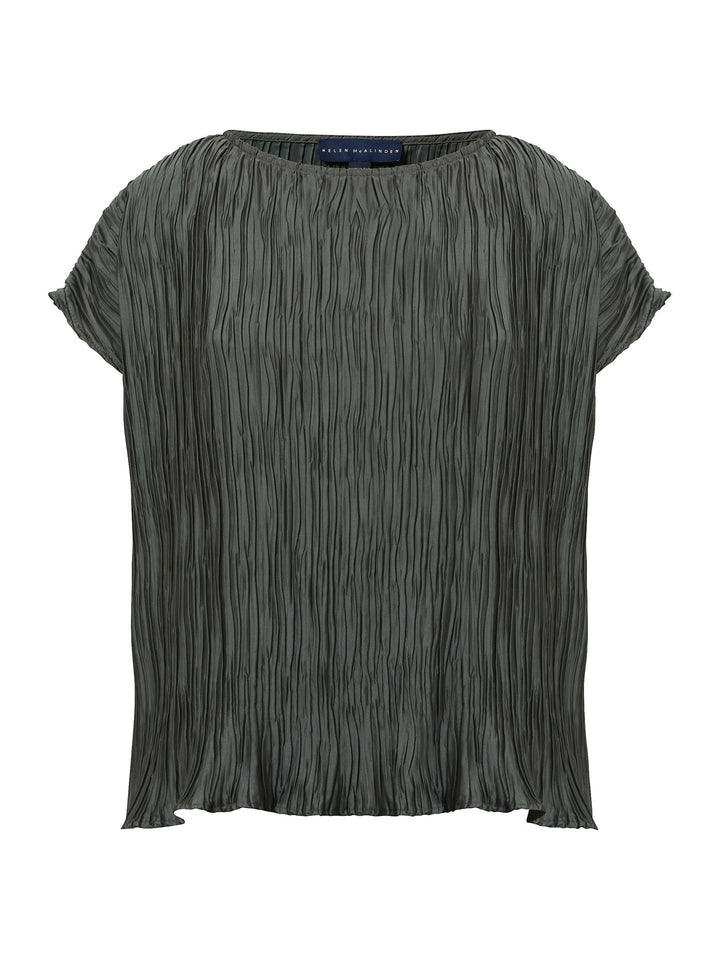Lucy, a shell top redefined in a polished olive pleated fabric. A simple wardrobe essential, the perfect foil for the matching roz olive pleated skirt. This hardworking, travel-friendly fabric will inject some seriously easy-going cool into your everyday.